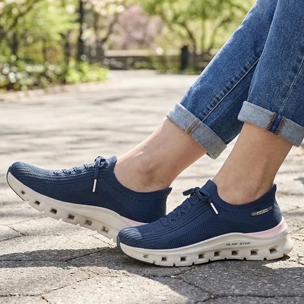 Skechers Glide Step Slip-ins: Trainers - Navy