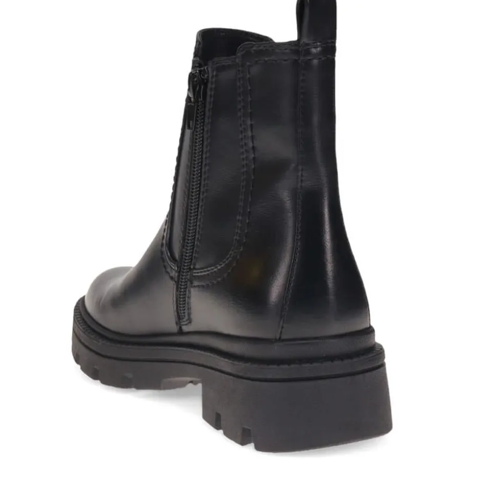Slip-On Chelsea Boots - Black