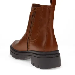 Slip-On Chelsea Boots - Tan
