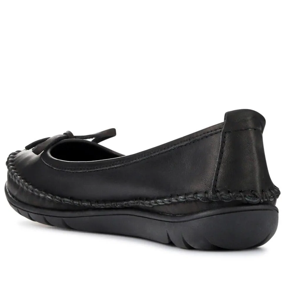 Stitched Leather Pumps - Black