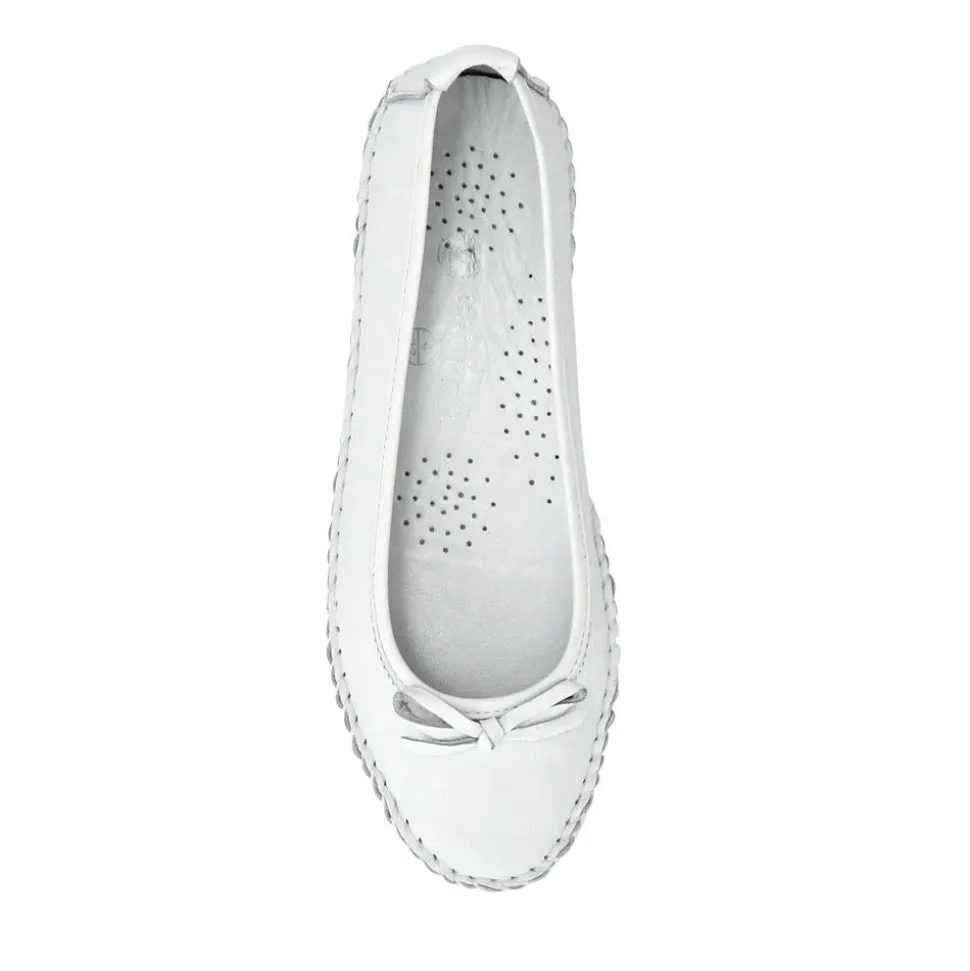 Stitched Leather Pumps - White