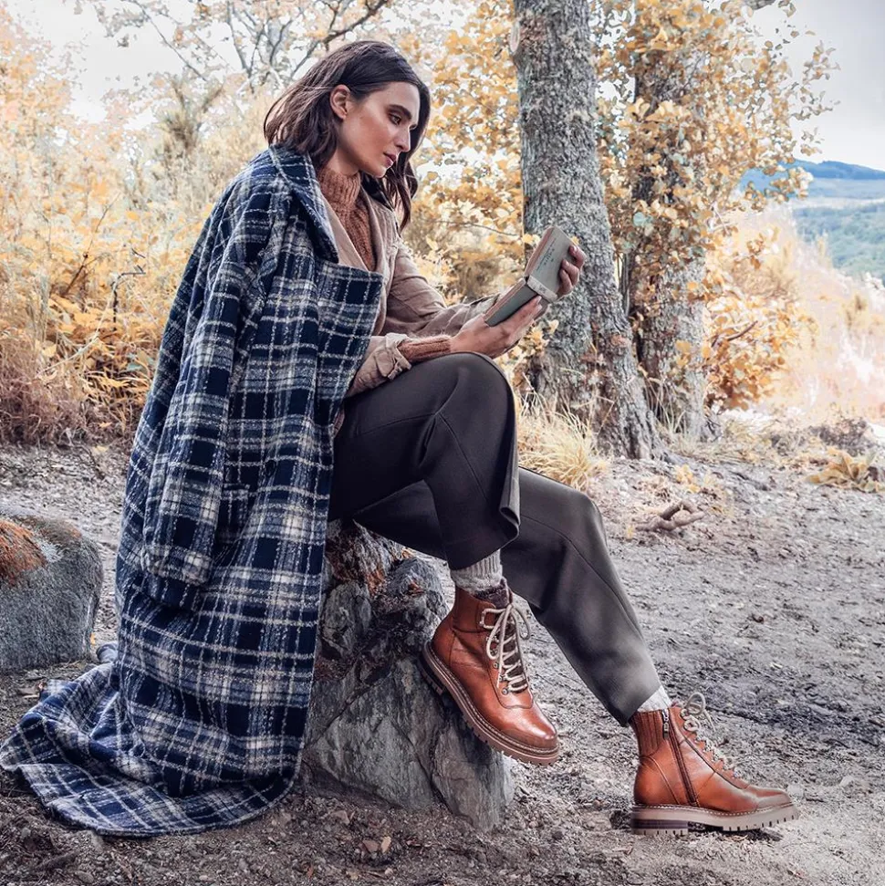 Susanna Leather Hiker Boots - Tan