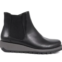 Wedge-Heeled Chelsea Boots - Black