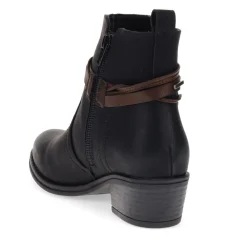 Western-Heeled Ankle Boots - Black