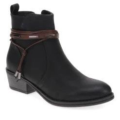 Western-Heeled Ankle Boots - Black