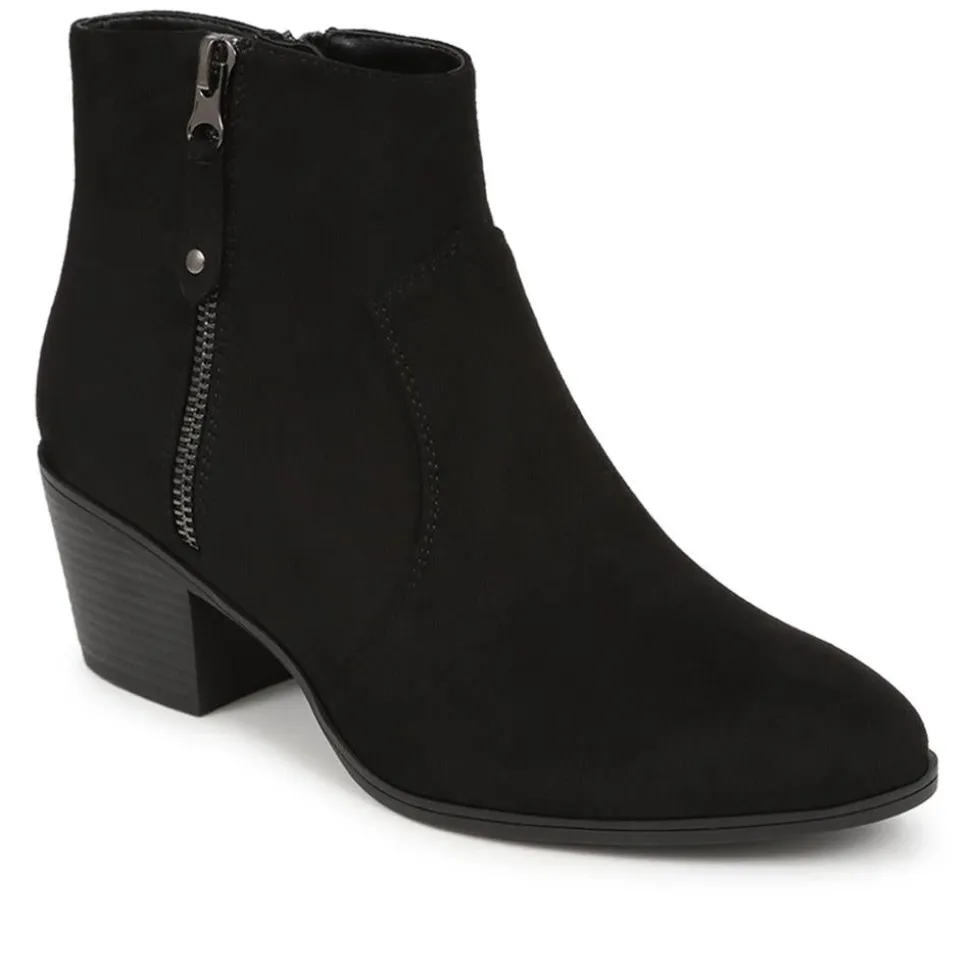 Western-Heeled Ankle Boots - Black