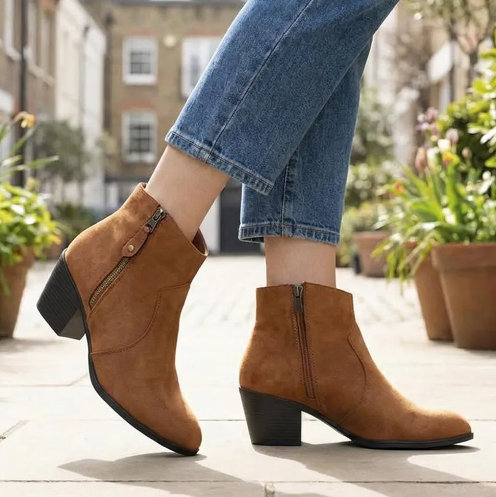Western-Heeled Ankle Boots - Tan