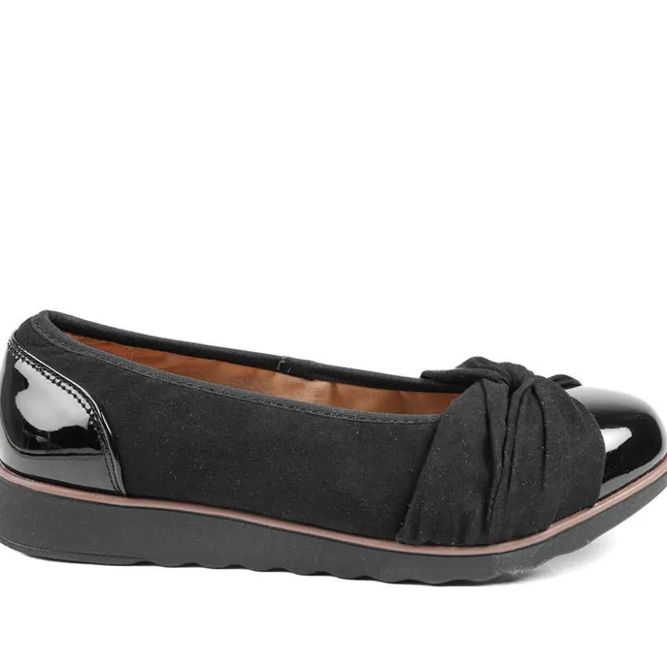 Wide Fit Chunky Bow Detailed Pumps - Black