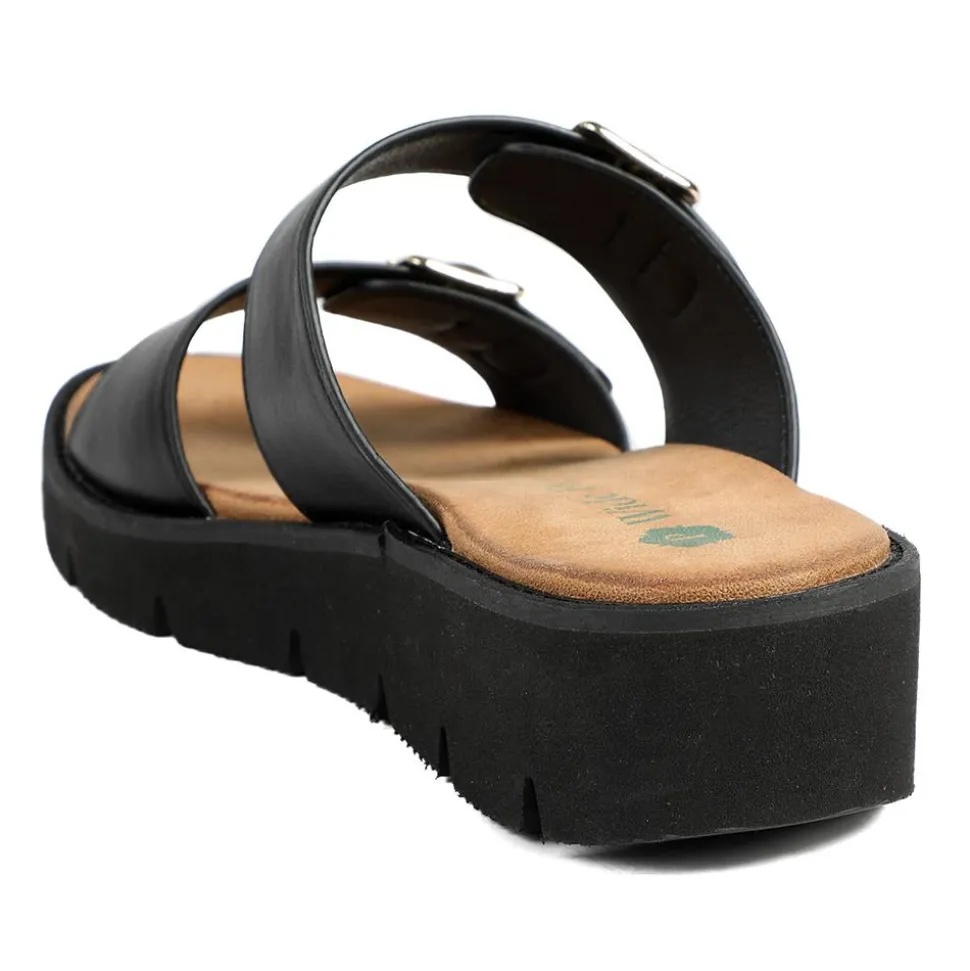 Wide Fit Cushioned Buckled Sandals - Black